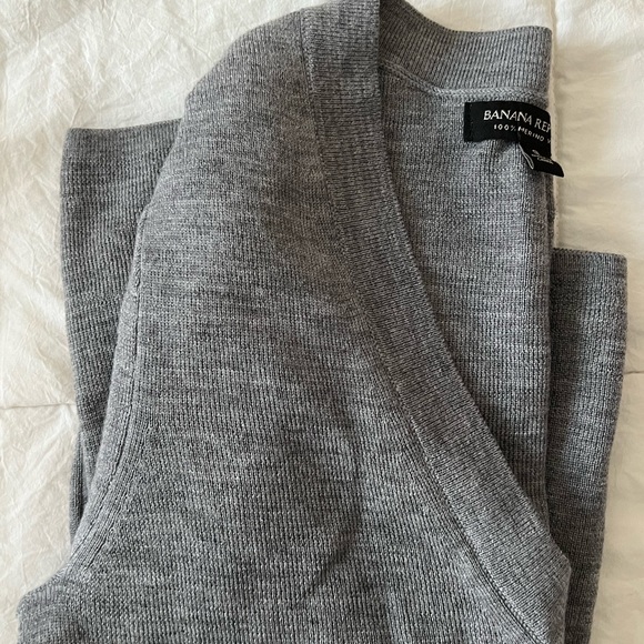 NWOT Banana Republic Grey Merino Wool Sweater - Picture 8 of 8